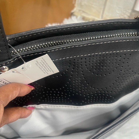 Coach Leather Tote Bag- NWT with Dust Bag - Picture 10 of 17